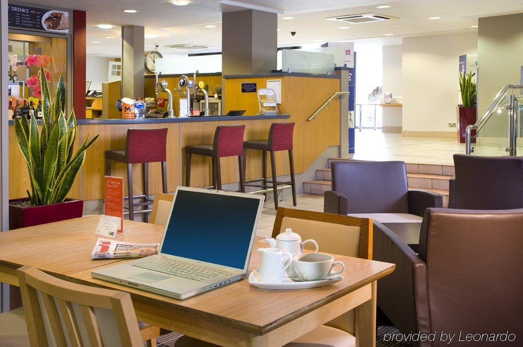 Holiday Inn Express Droitwich Spa By Ihg Restaurant foto