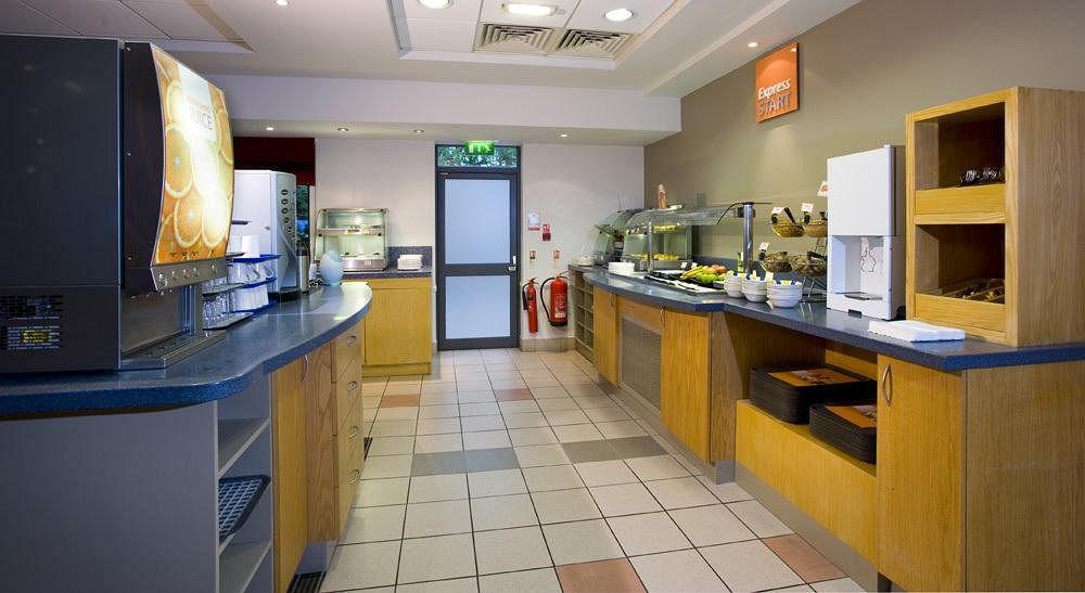 Holiday Inn Express Droitwich Spa By Ihg Restaurant foto